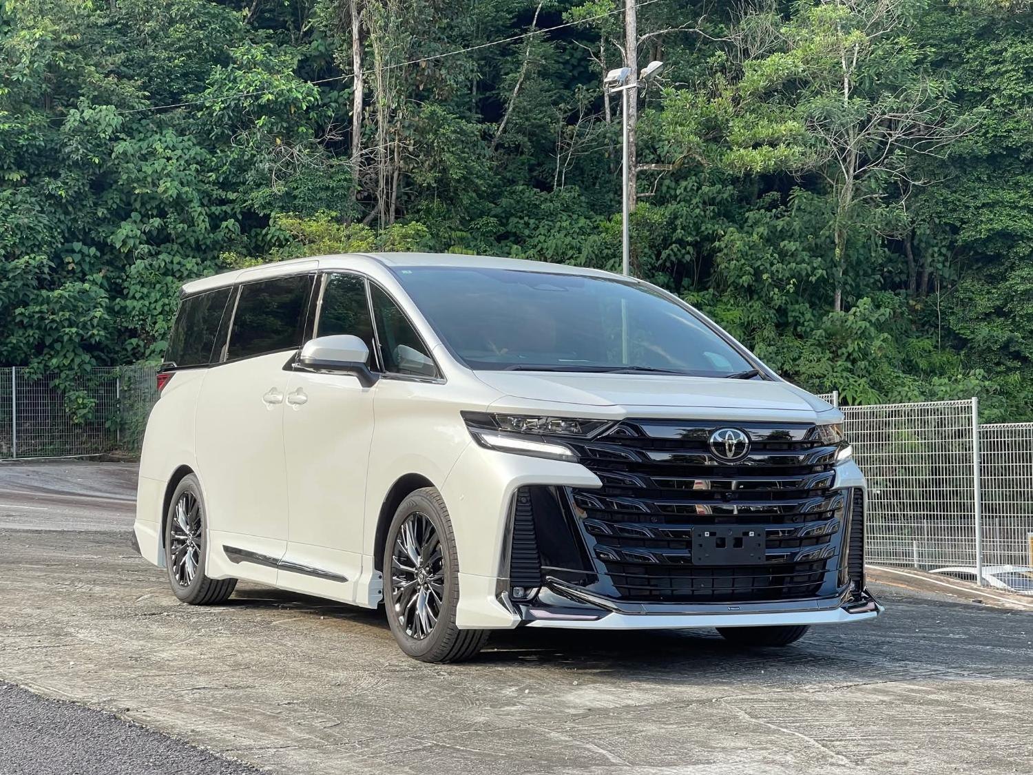 トヨタ ヴェルファイア